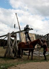 Pas facile de monter à cheval