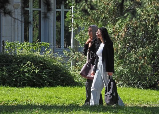 Pas vraiment souriantes…