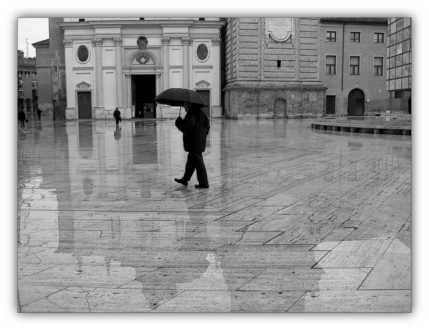 paseando bajo la lluvia