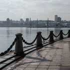 Paseo del Puerto deportivo de la Coruña.