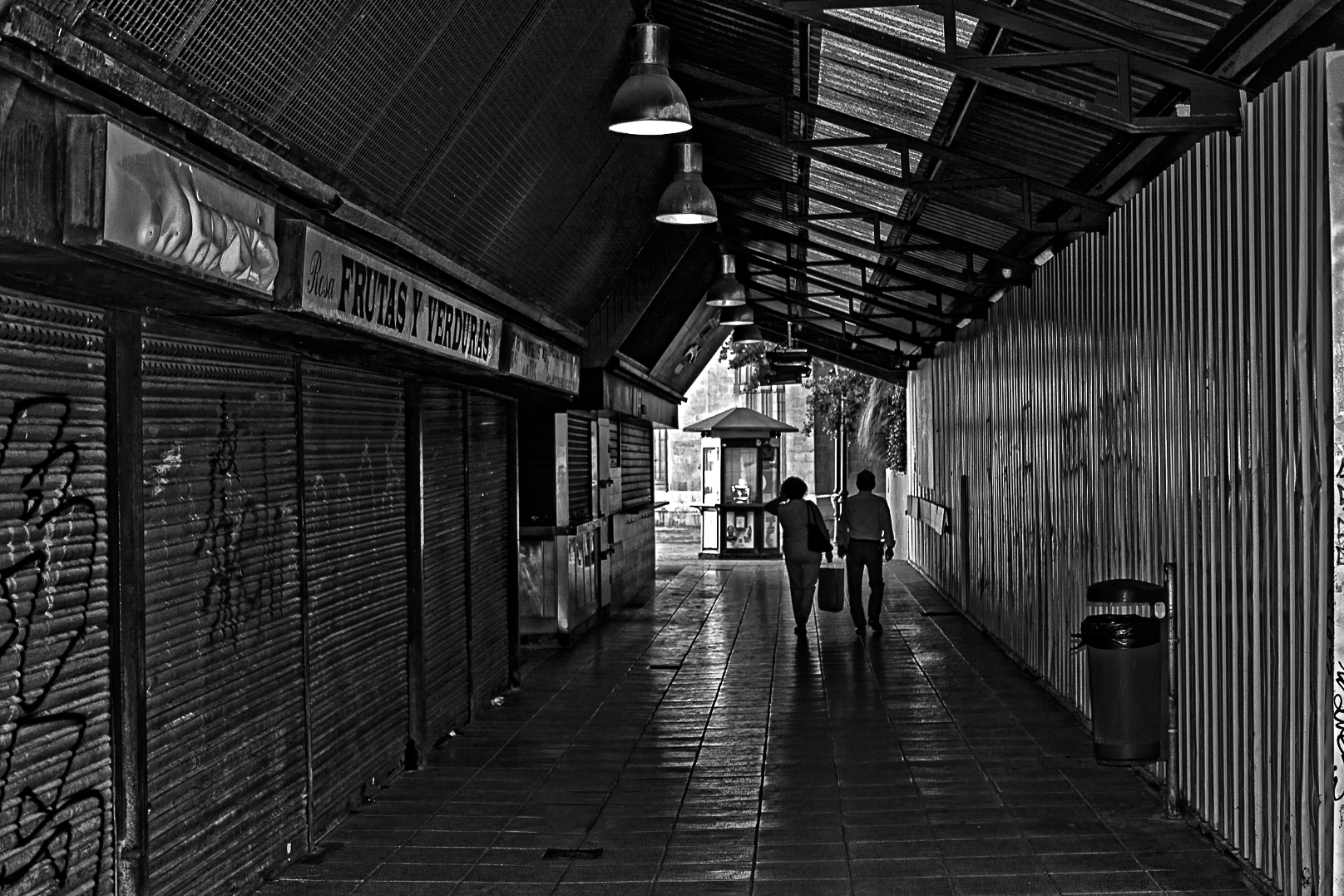  PASEO POR EL PASAJE DEL MERCADO...    