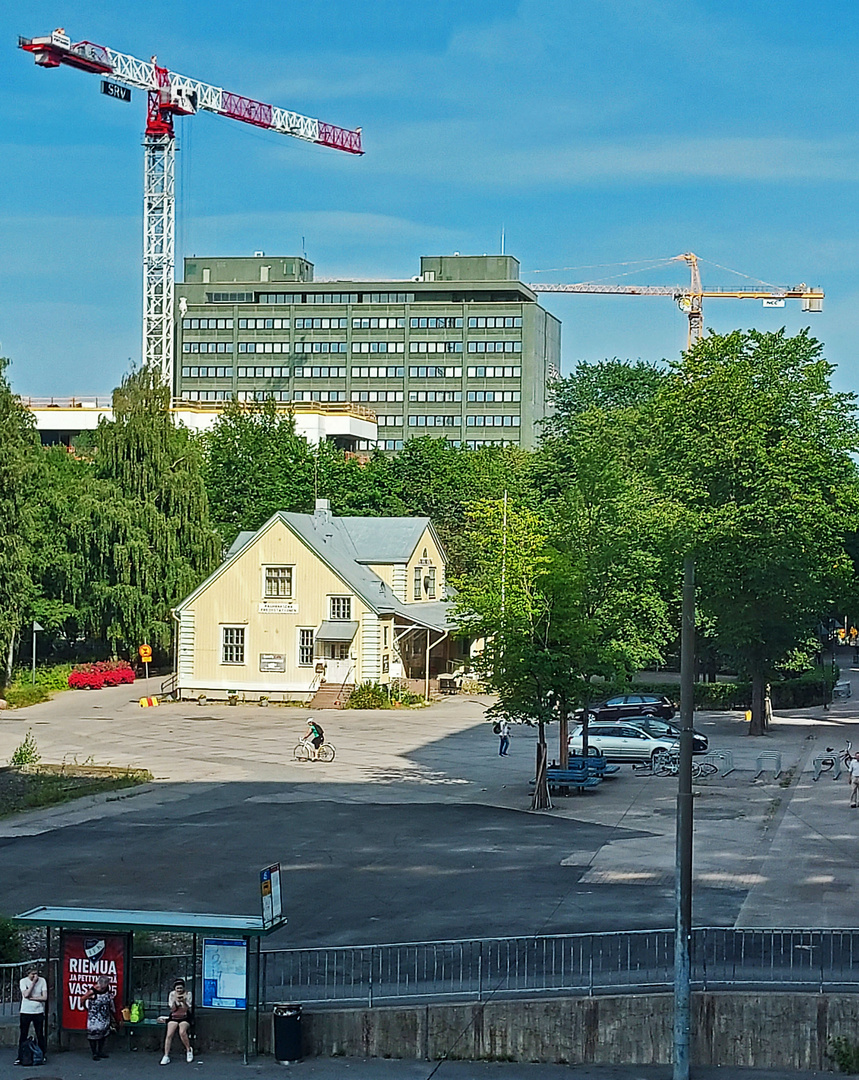 Pasila, the new and old building