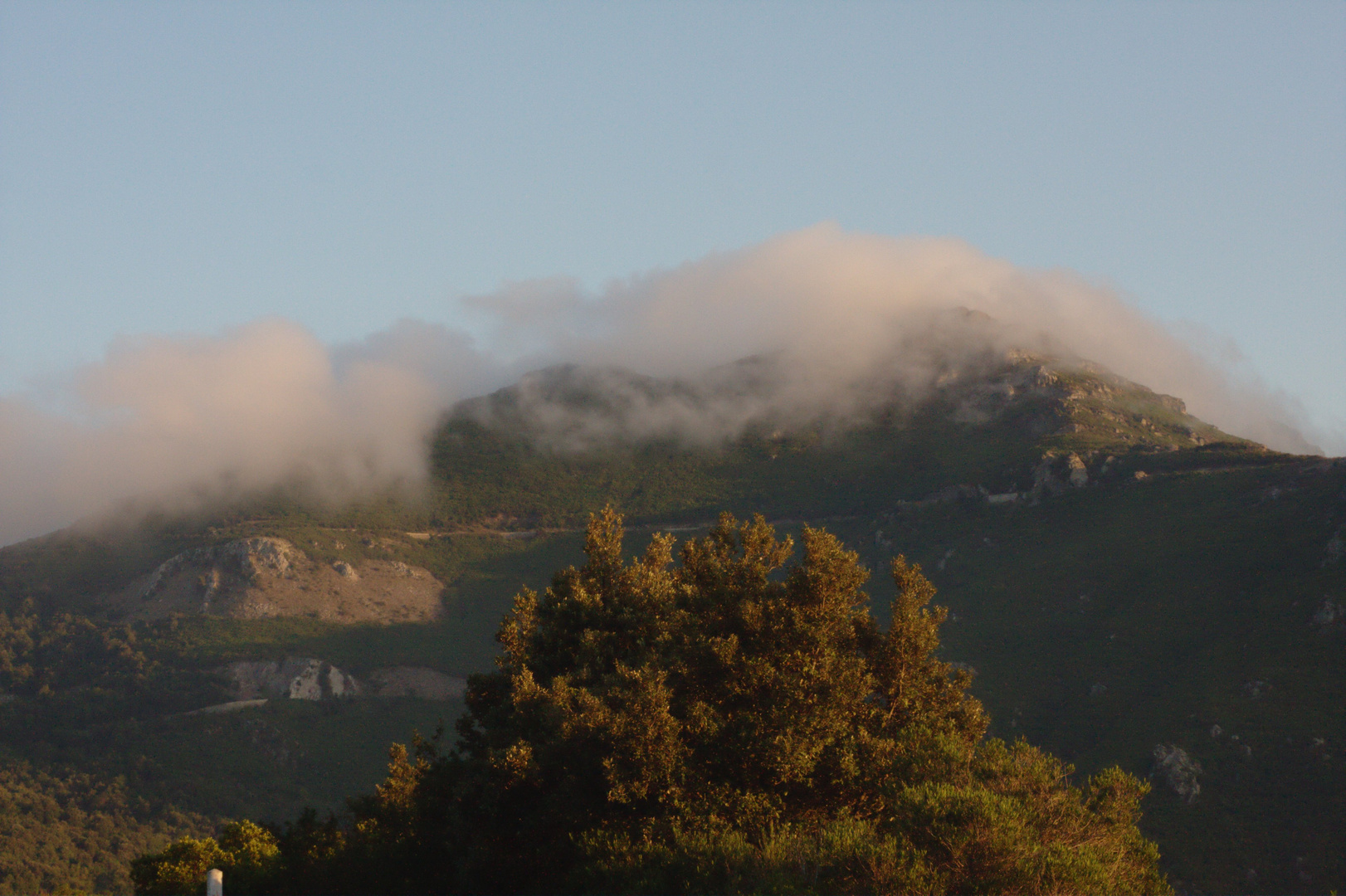 Pass, Wolke, Sonnenuntergang