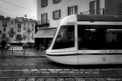Passa il tram, darsena di Milano