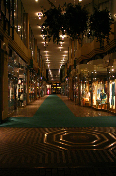 Passage bei Nacht