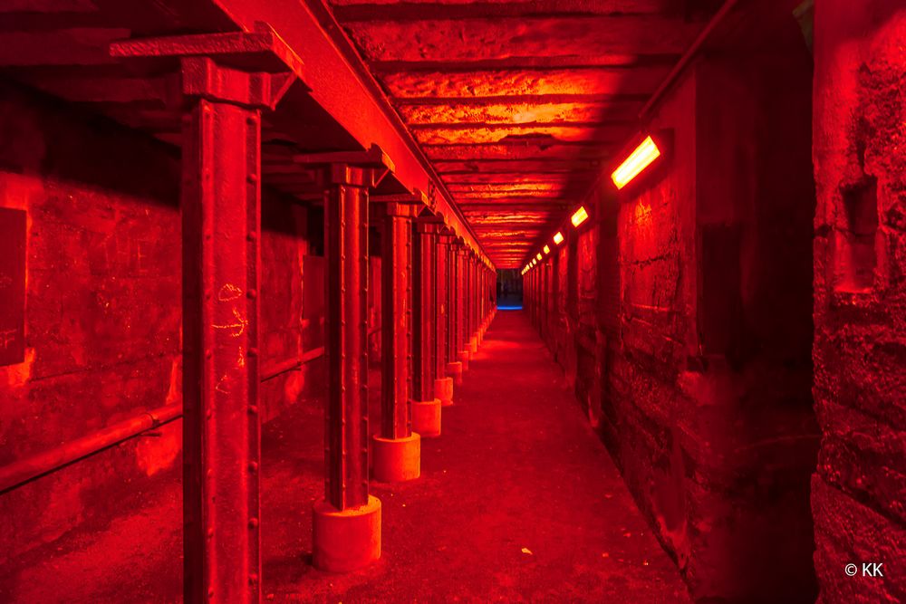 Passage in Rot