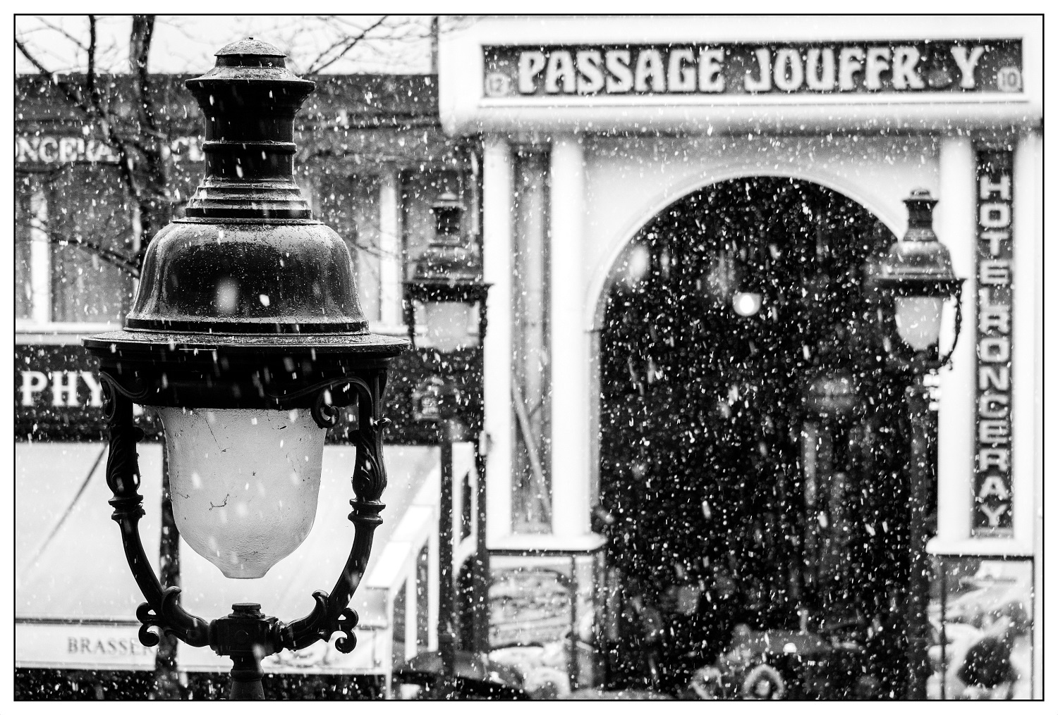 PASSAGE JOUFFR_Y