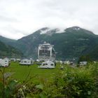 Passagierschiff in Geiranger und Der Mobilstell Platz hinter In 