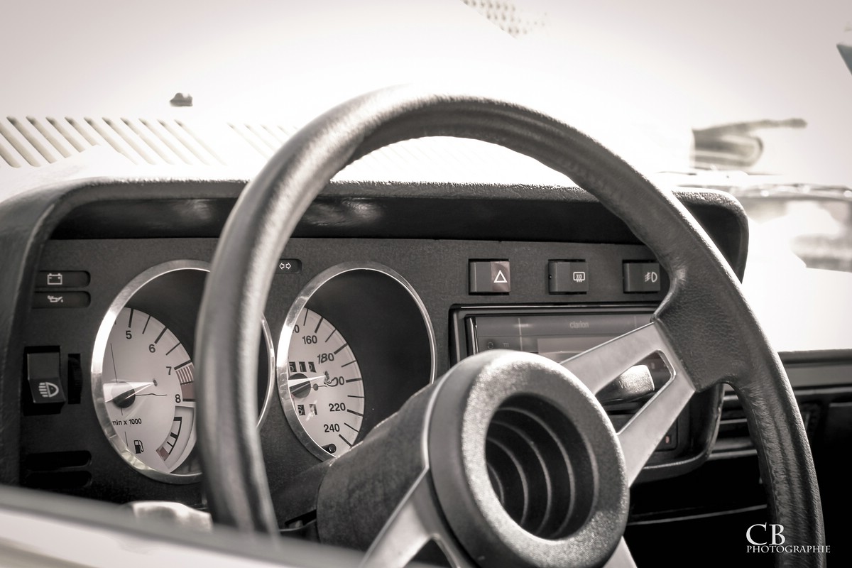 Passat MK1 cockpit