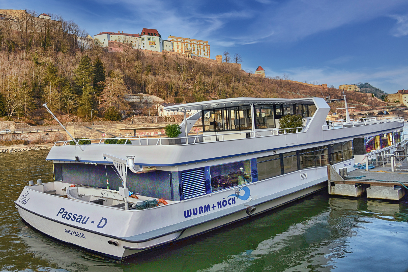 PASSAU  - Blick auf die Burganlage Veste Oberhaus -