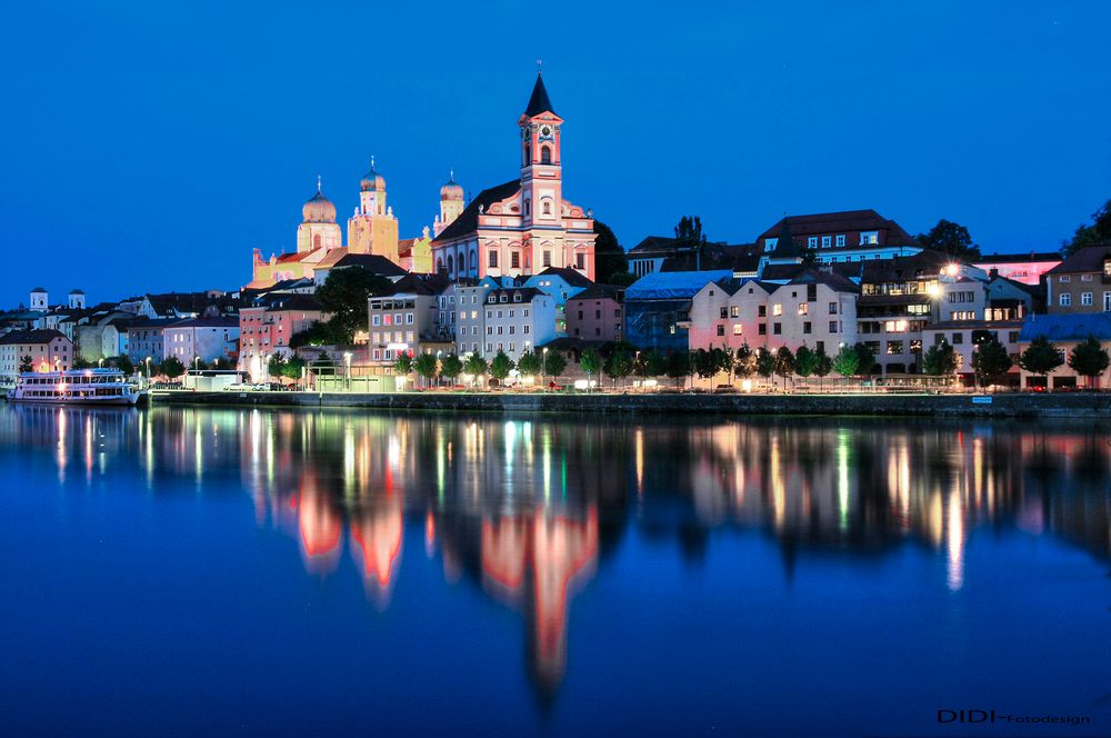 Passau in B_L_A_U