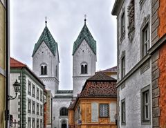 Passau ist nicht nur die "Dreiflüßestadt" sondern sicher auch die "Stadt der tausend Türme"....