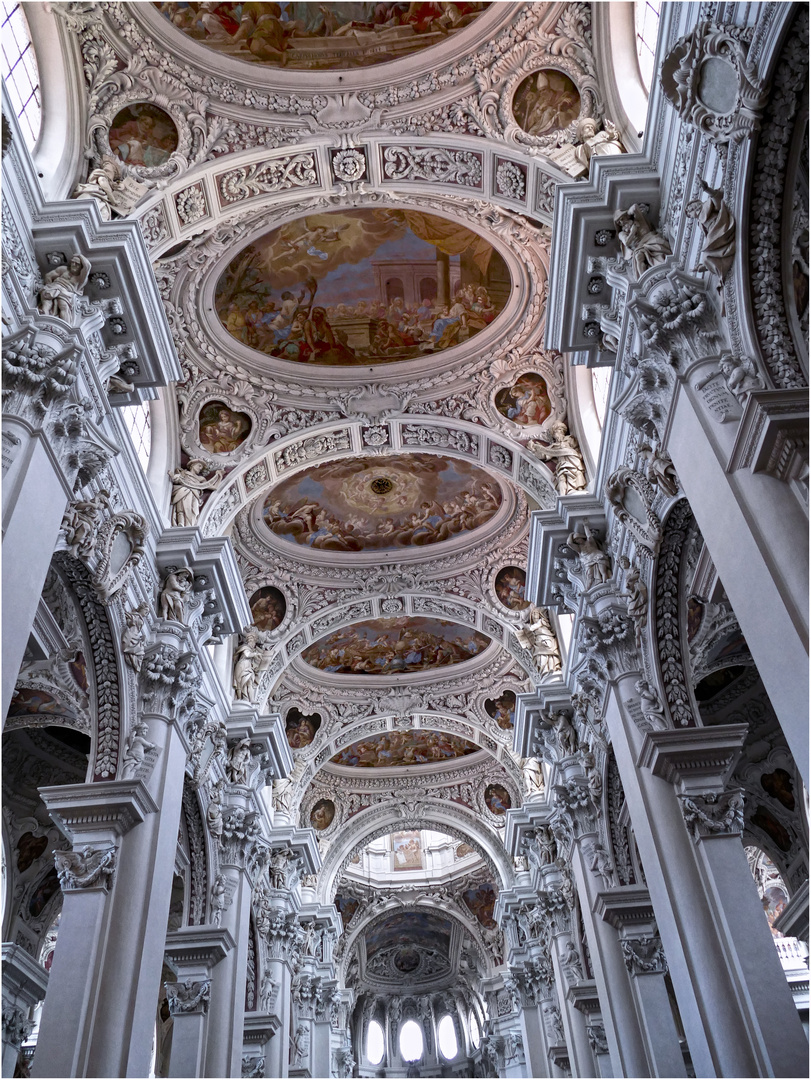 PASSAUER DOM DETAILINNENANSICHT