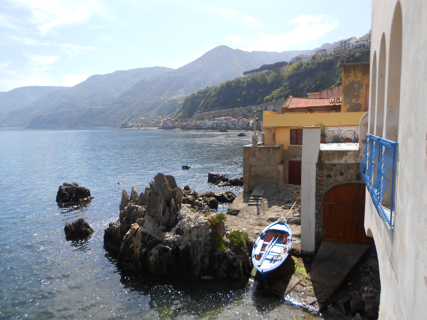 passeggiando tra i vicoli di Chianalea