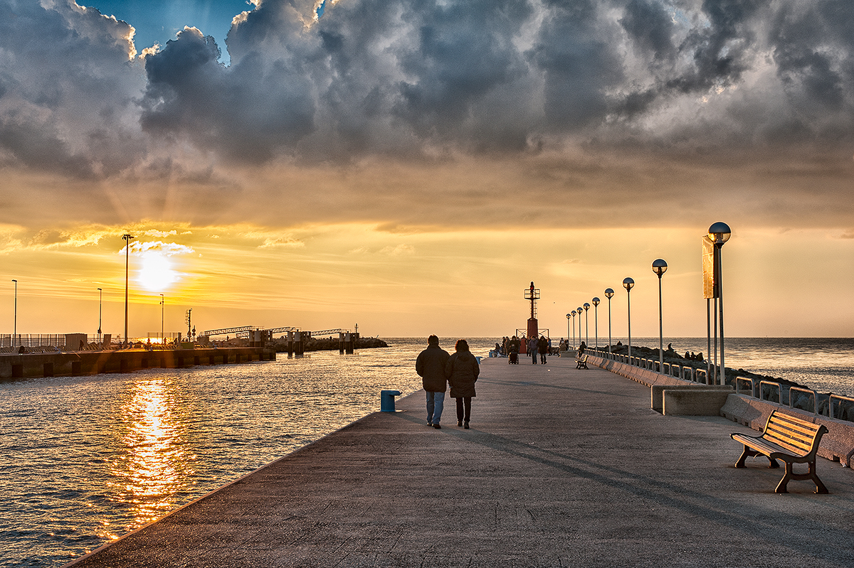 Passeggiando verso il tramonto