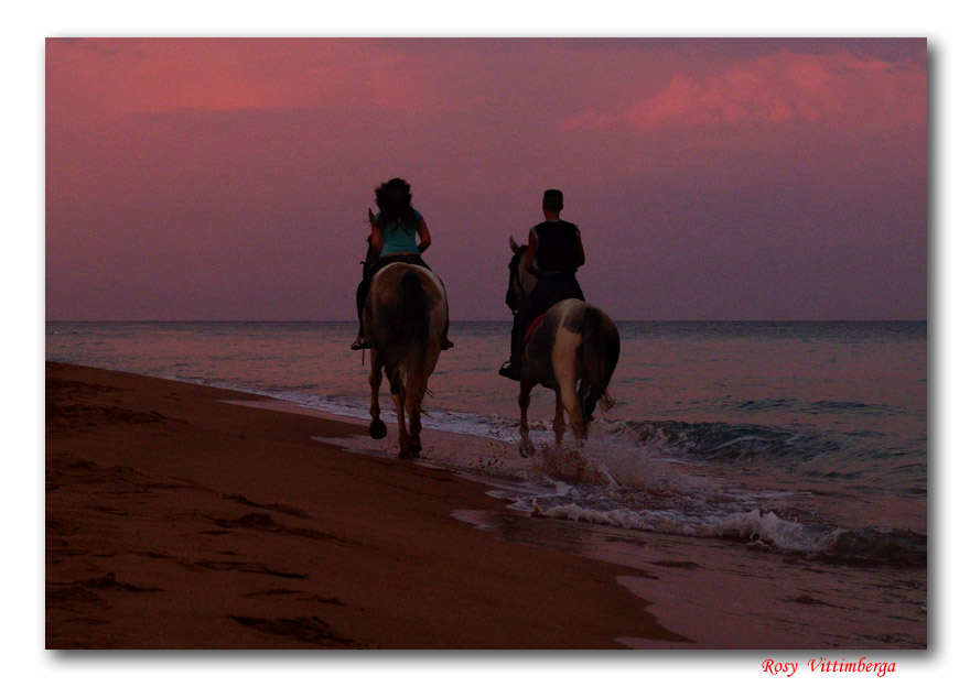 Passeggiata romantica al crepuscolo