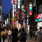 Passeggio nelle vie di Tokyo