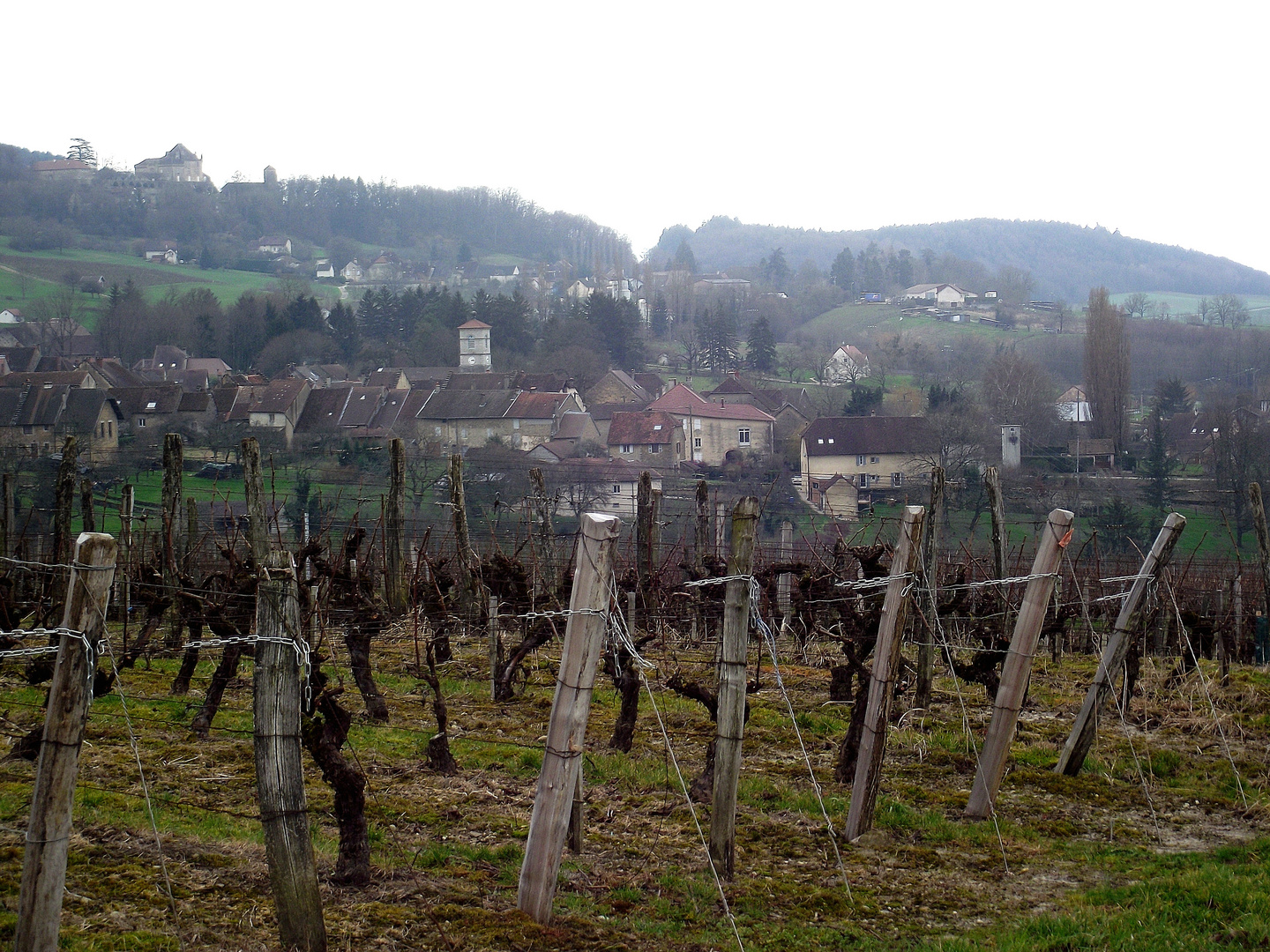 PASSENANS VILLAGE DU VIGNOBLE JURASSIEN