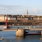 Passerelle et remparts