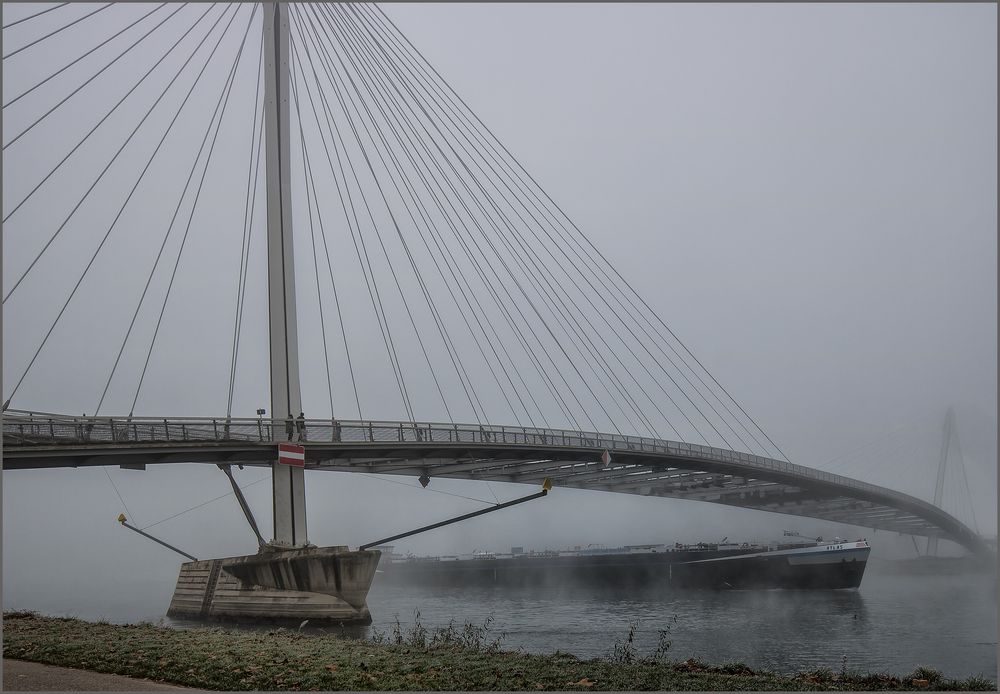 PASSERELLE MIMRAM.