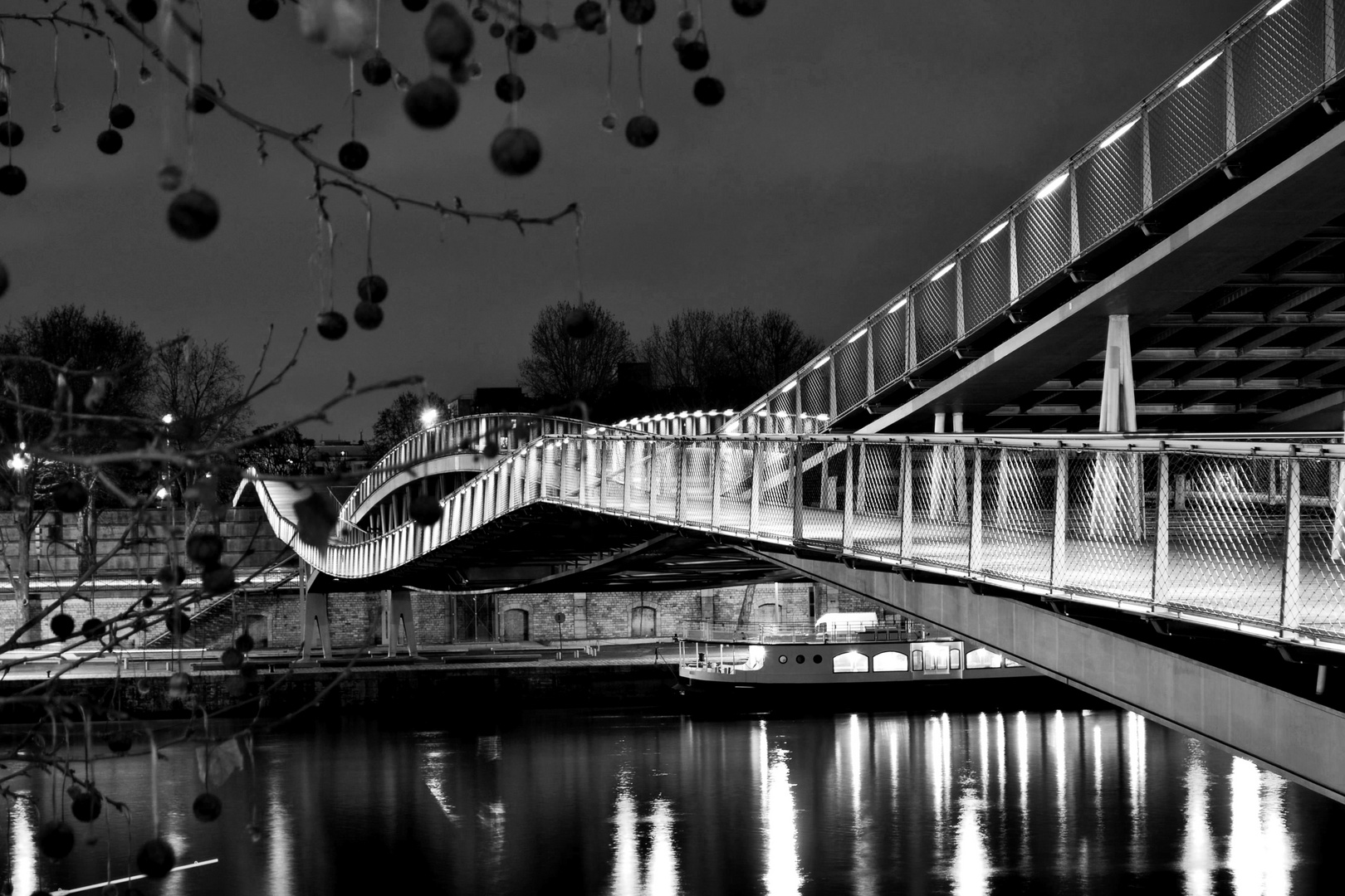 Passerelle Simone de Beauvoir