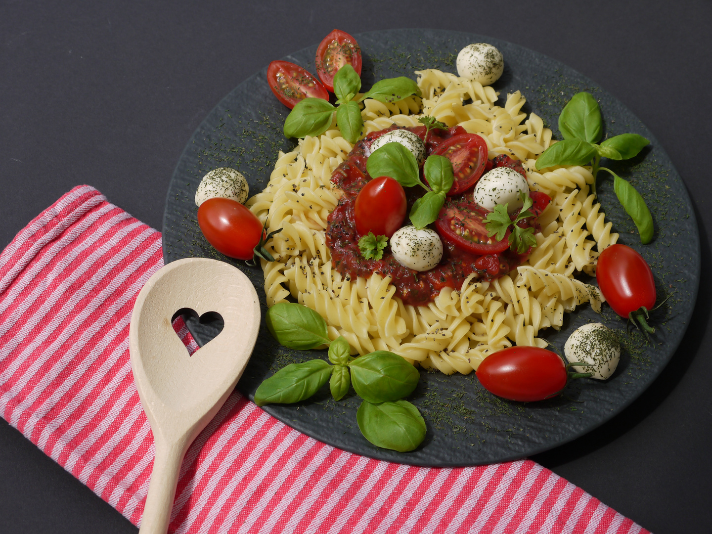 Pasta mit Tomate-Mozzarella