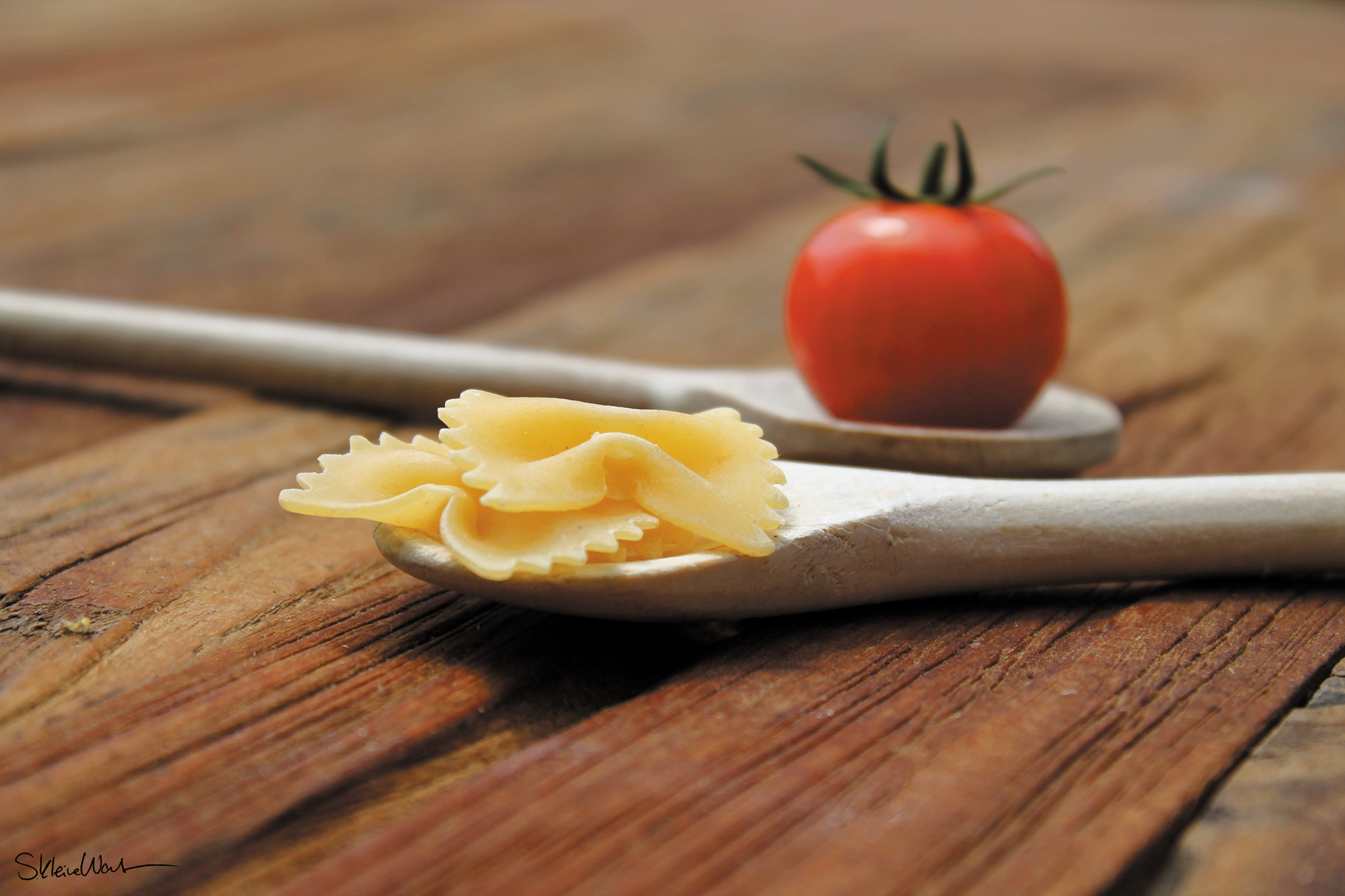 Pasta y tomate.