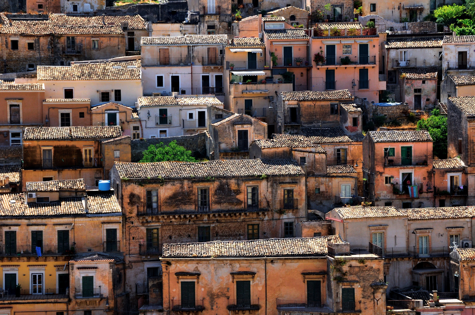 Pastellfarbene Altstadt in Modica