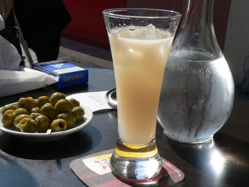 Pastis im Februar