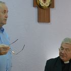 Pastor Horn und Herr Victor w&#257;hrend den Psalmstunde in Hl.Katharine Kirche in Kazan