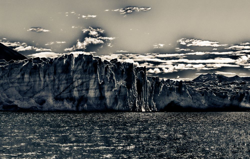 patagonien - blick auf den gletscher perito moreno..