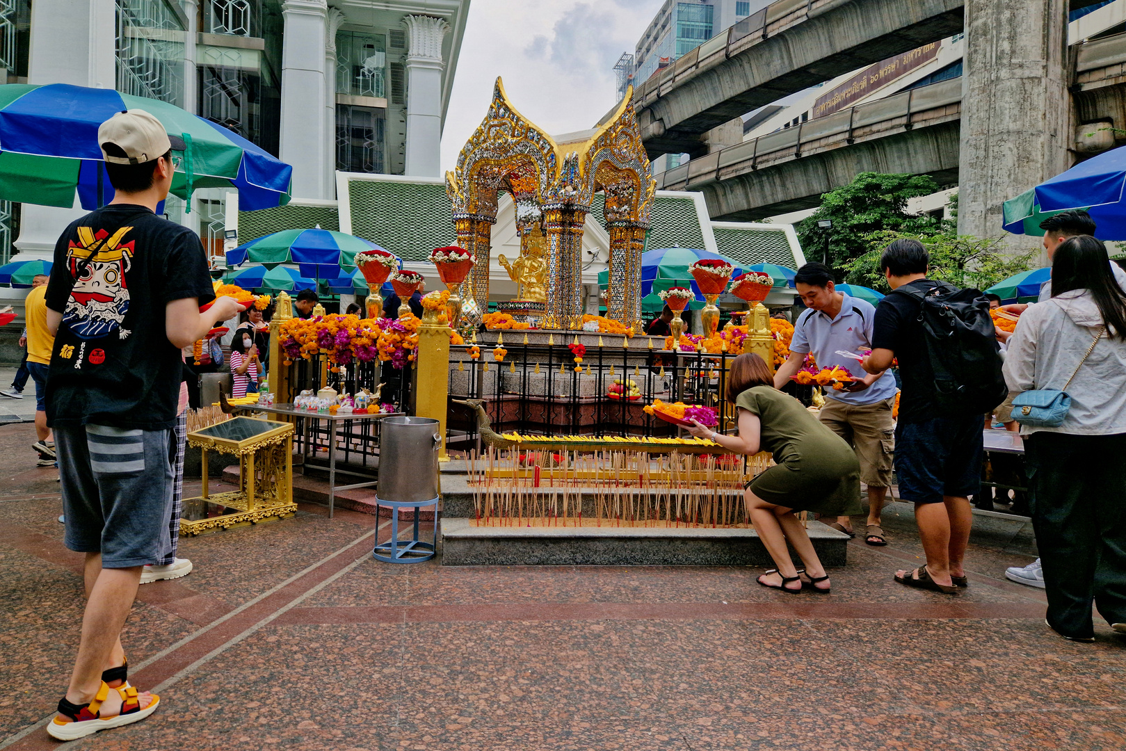 Pathum Wan - Erawan Shrine