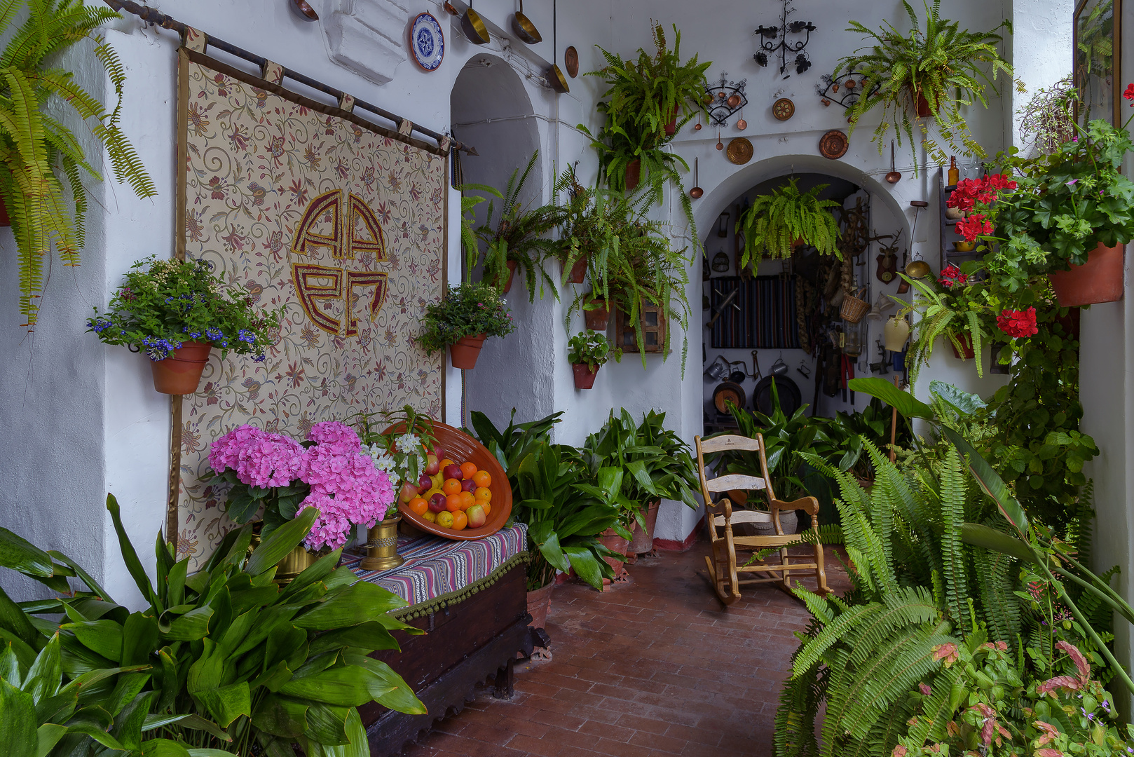 PATIO DE LAS CAMPANAS