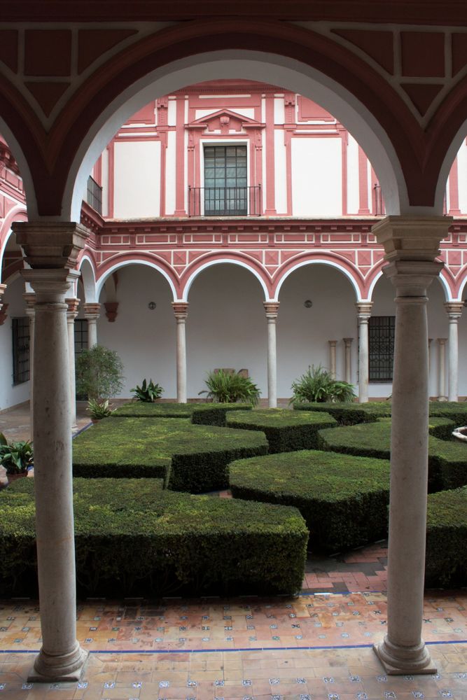 patio de los bojes recortaditos