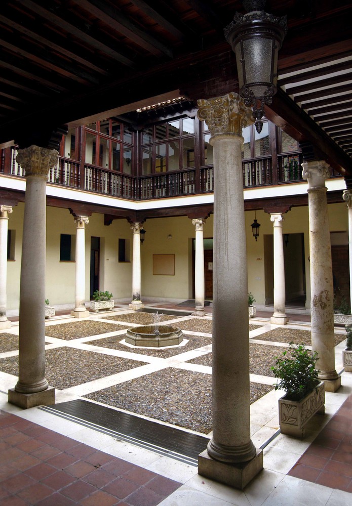 Patio interior -Alcala de Henares