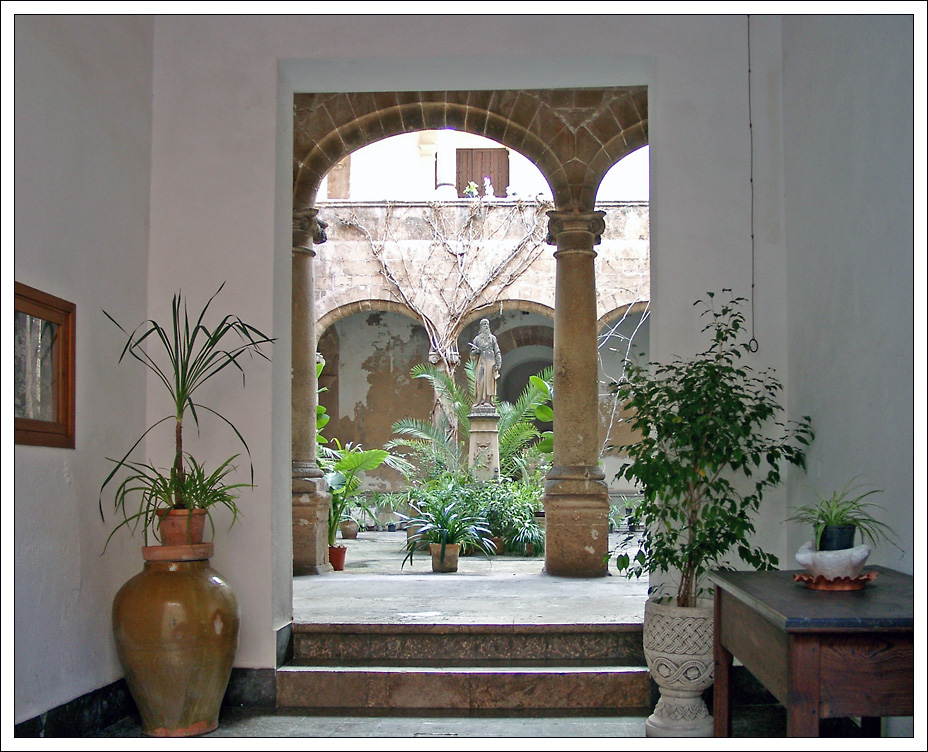 Patios in Palma de Mallorca 03