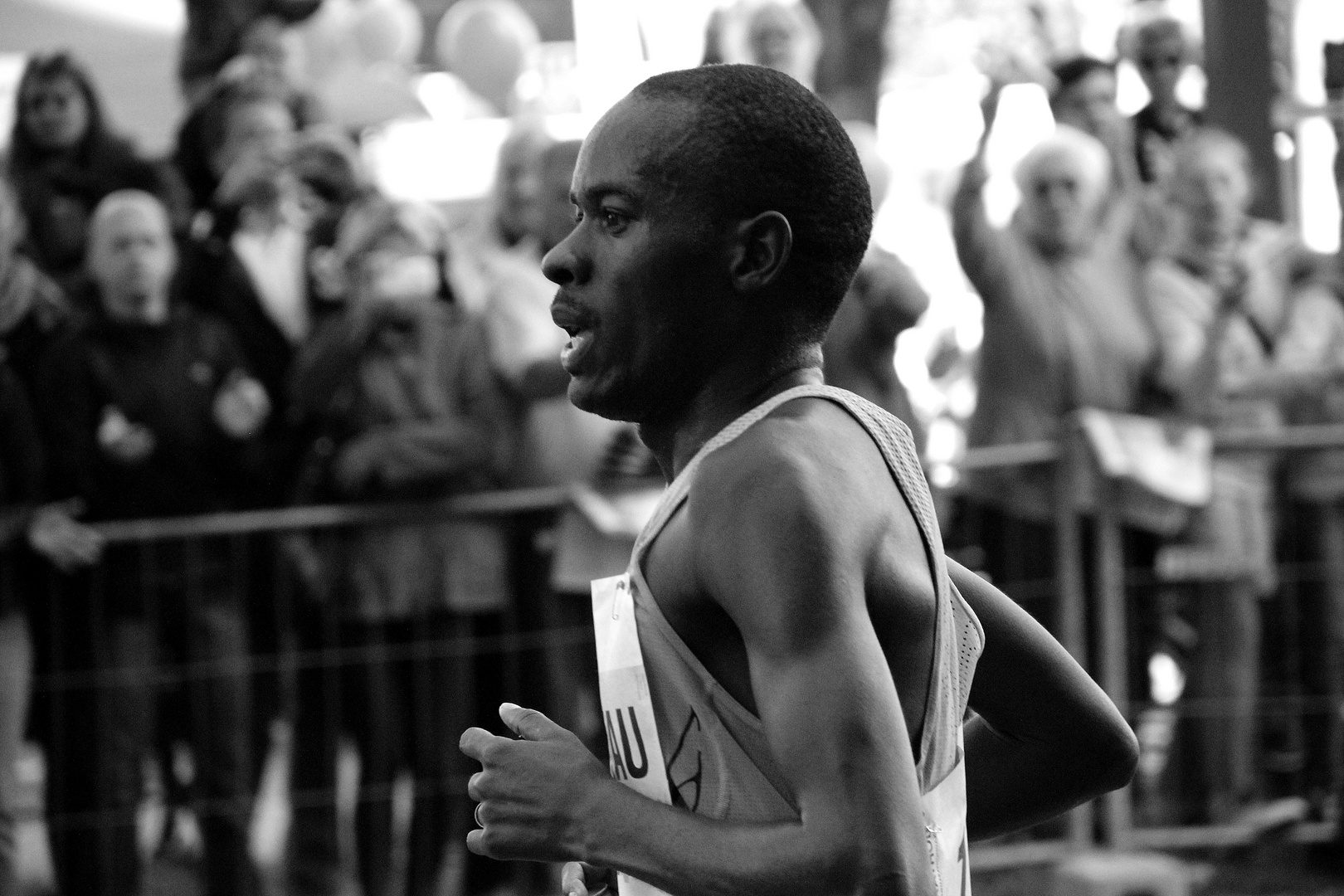 Patrick Makau, 2:03:38 Stunden