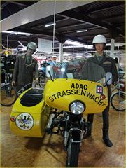 Patrouille à moto de l’ADAC