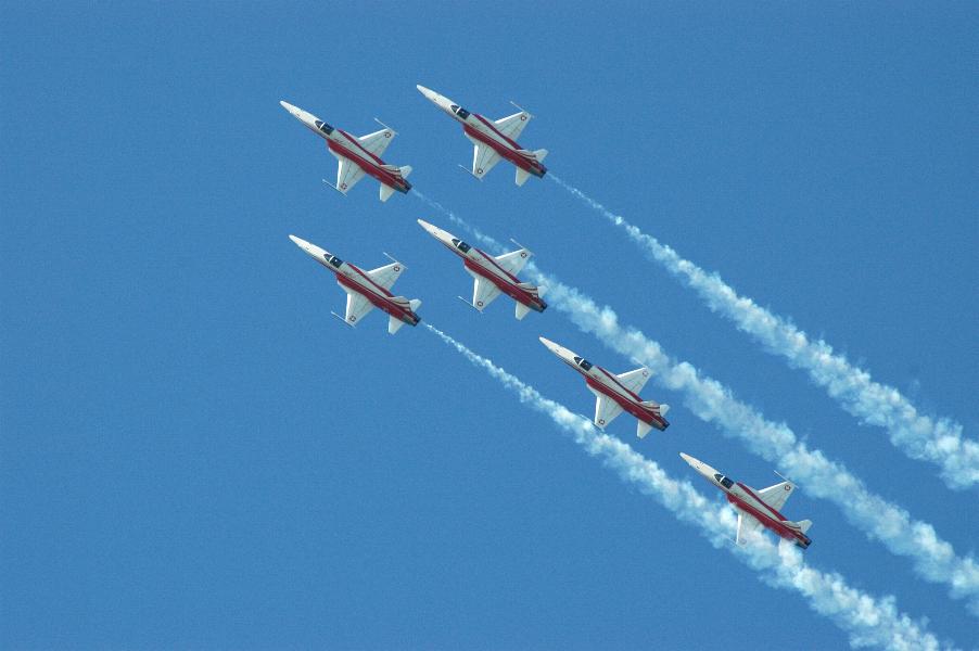 Patrouille Suisse @ Air 04