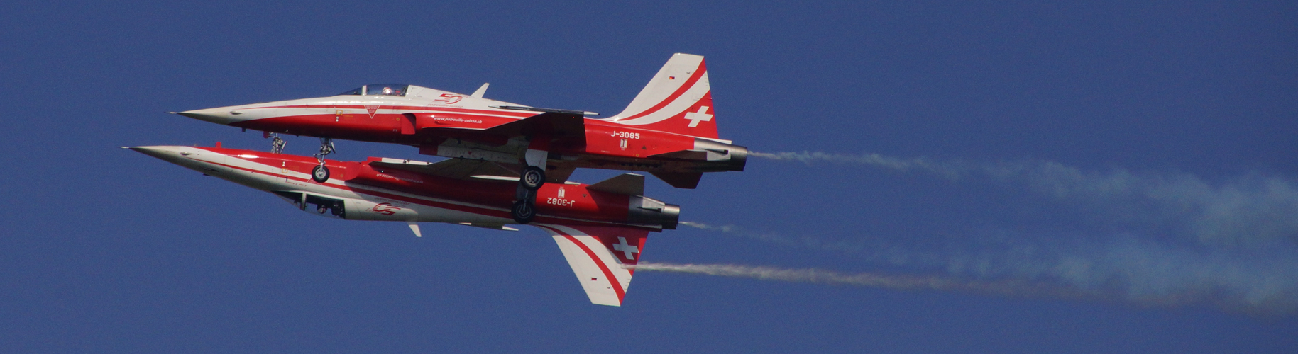 Patrouille Suisse Annäherung