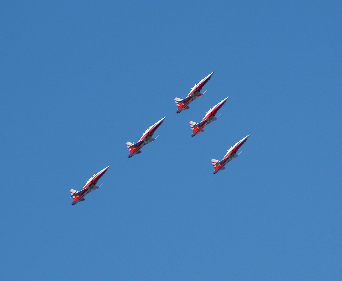 Patrouille Suisse beim Trainingsflug