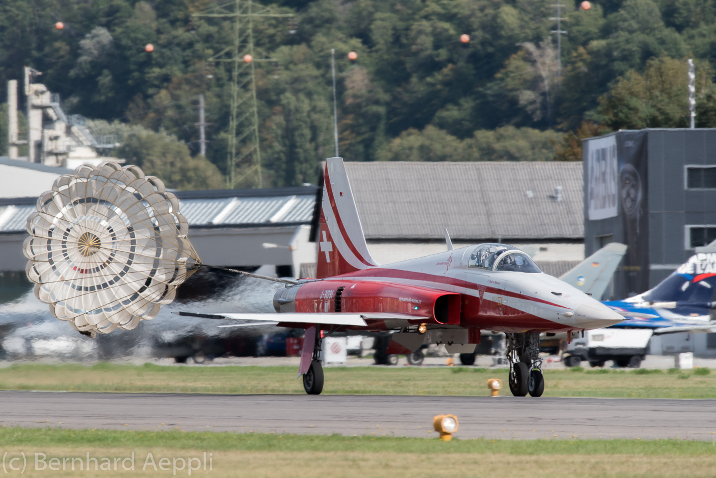 Patrouille Suisse Bremsfallschirm