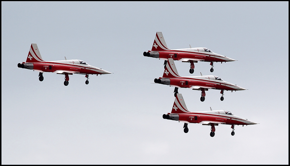 Patrouille Suisse ...