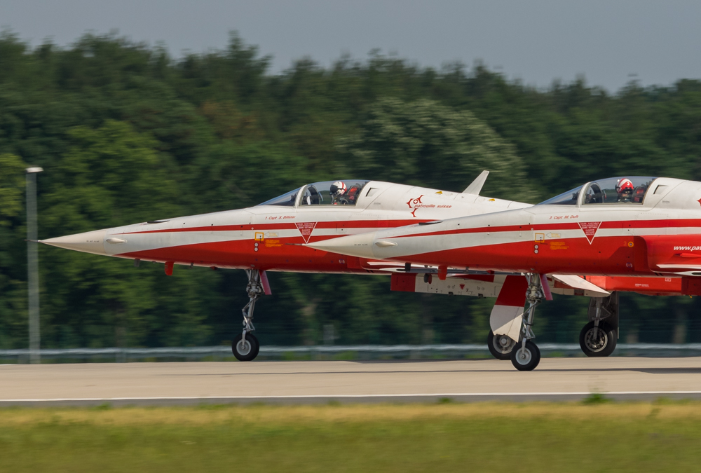 Patrouille Suisse taking off