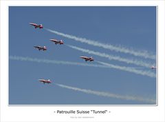 - Patrouille Suisse - "Tunnel"