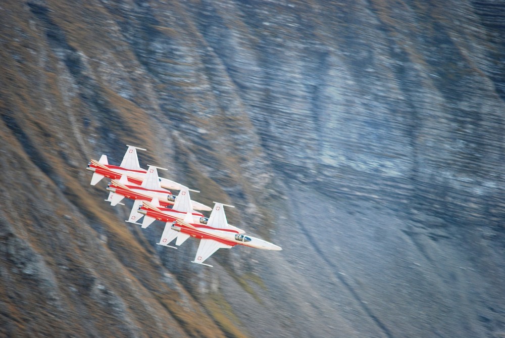 Patrouille suisse über der Axalp 2009