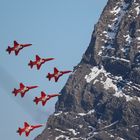 Patrouille Suisse und der Berg