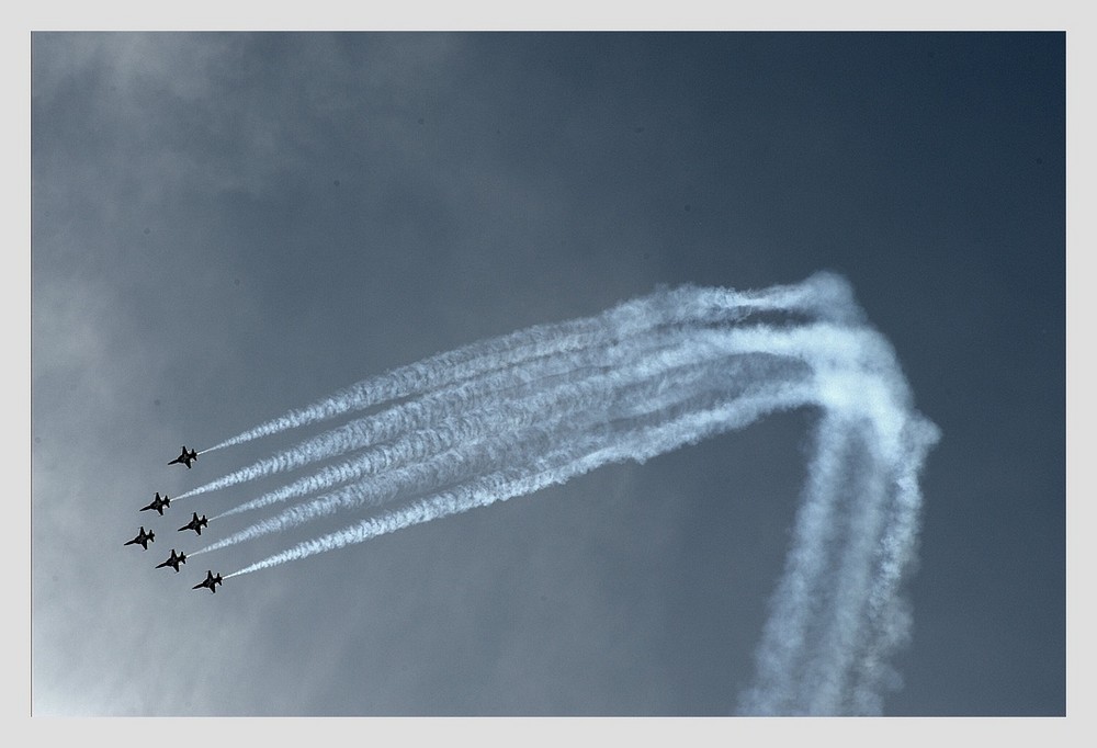 Patrouille Swiss bei Formationsflug