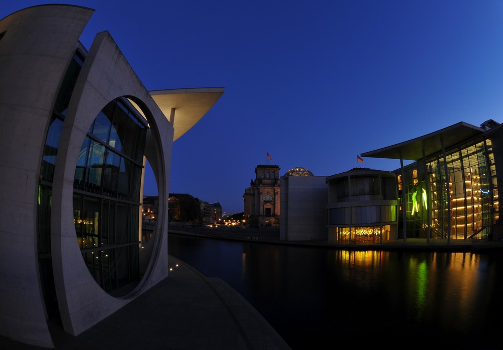 Paul-Löbe-Haus, Marie-Elisabeth-Lüders-Haus & Reichstag