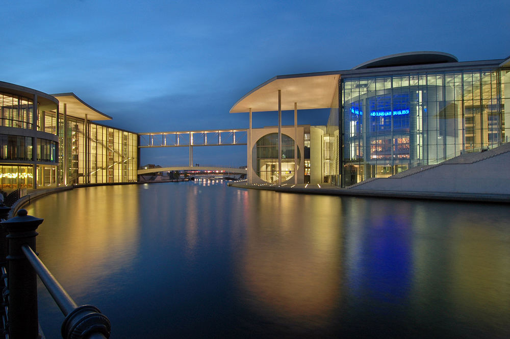 Paul Löbe und Elisabeth-Lüders- Haus am Reichstag